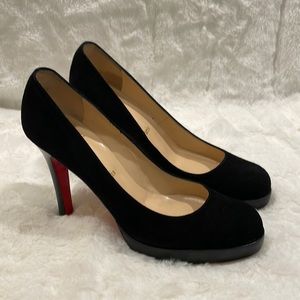 Christian Louboutin Simple Platform Pump in Black Suede. Euro 40 US 9-9.5